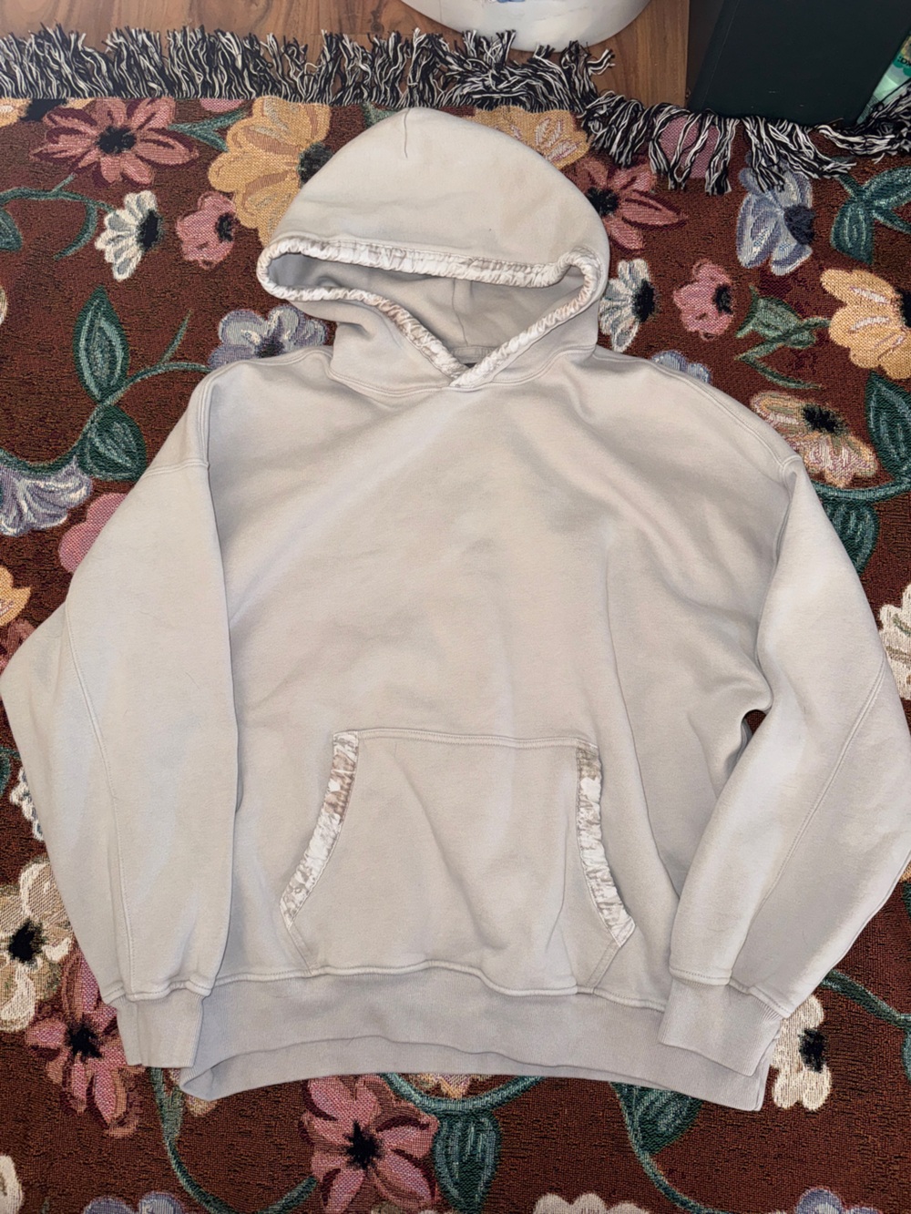 Abercrombie men’s camo trim hoodie